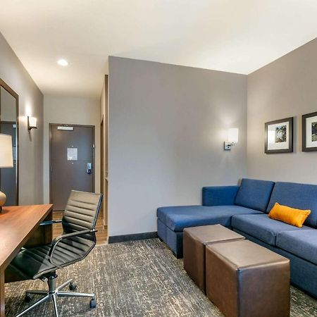 Comfort Suites North Tupelo Bagian luar foto