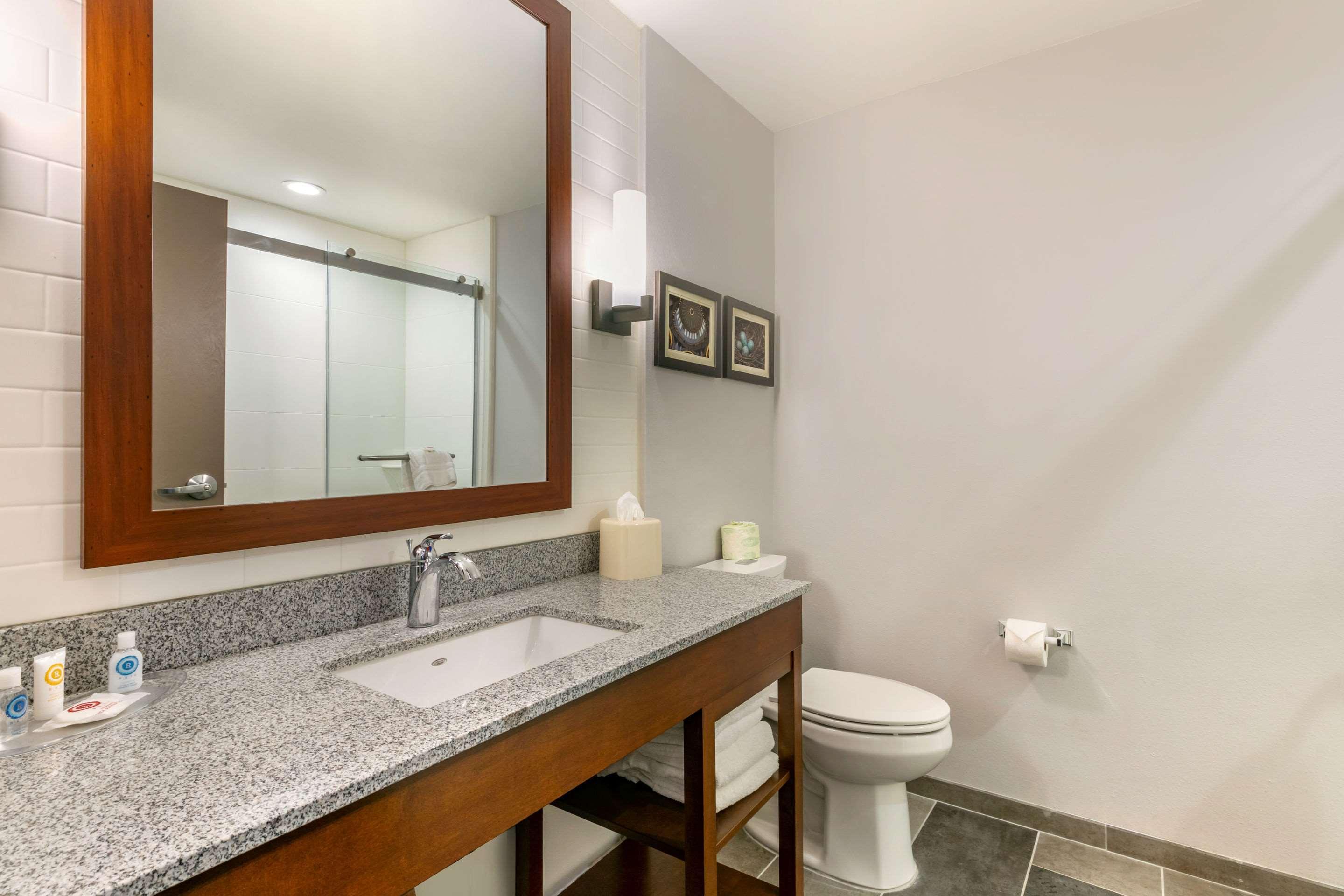 Comfort Suites North Tupelo Bagian luar foto