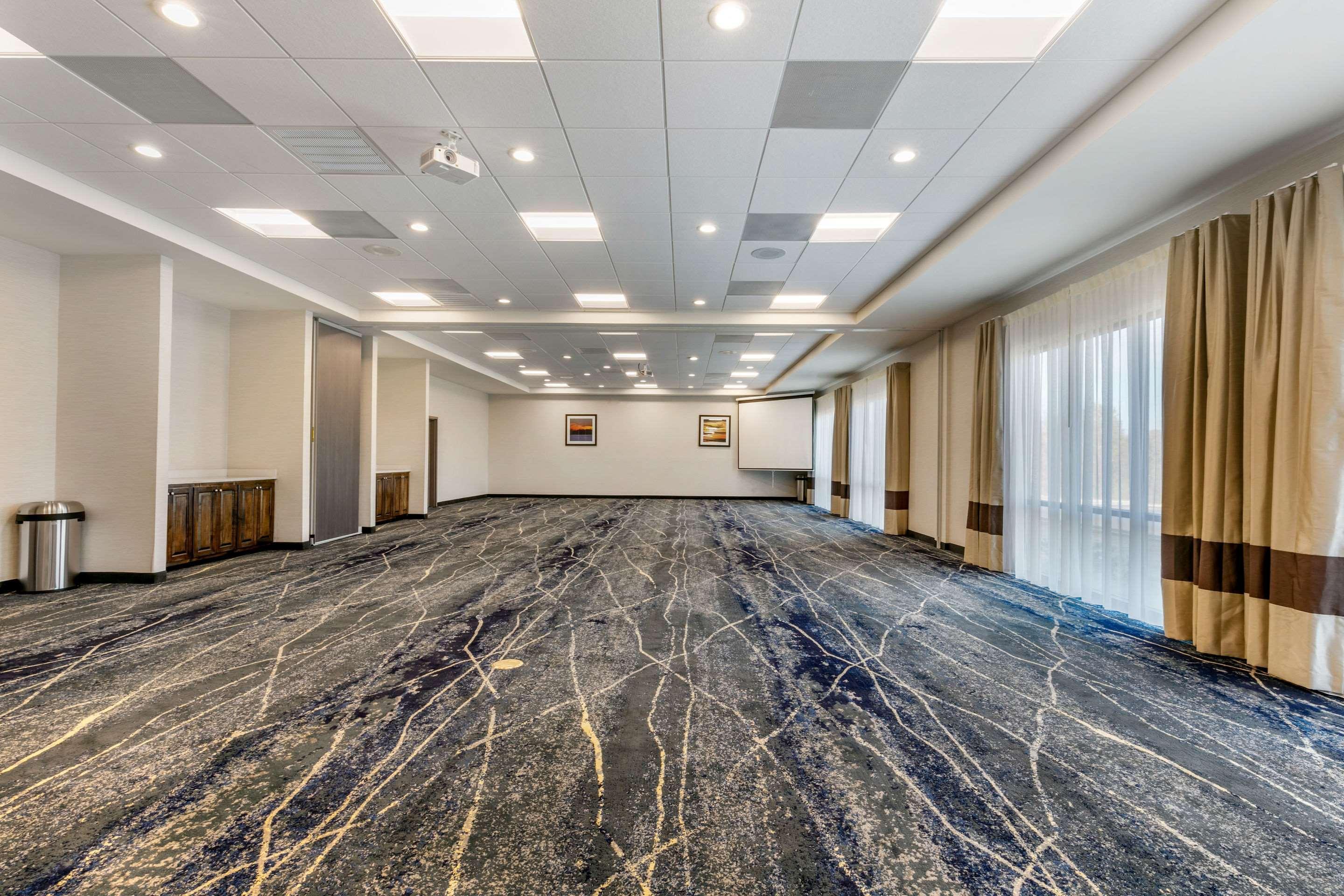 Comfort Suites North Tupelo Bagian luar foto