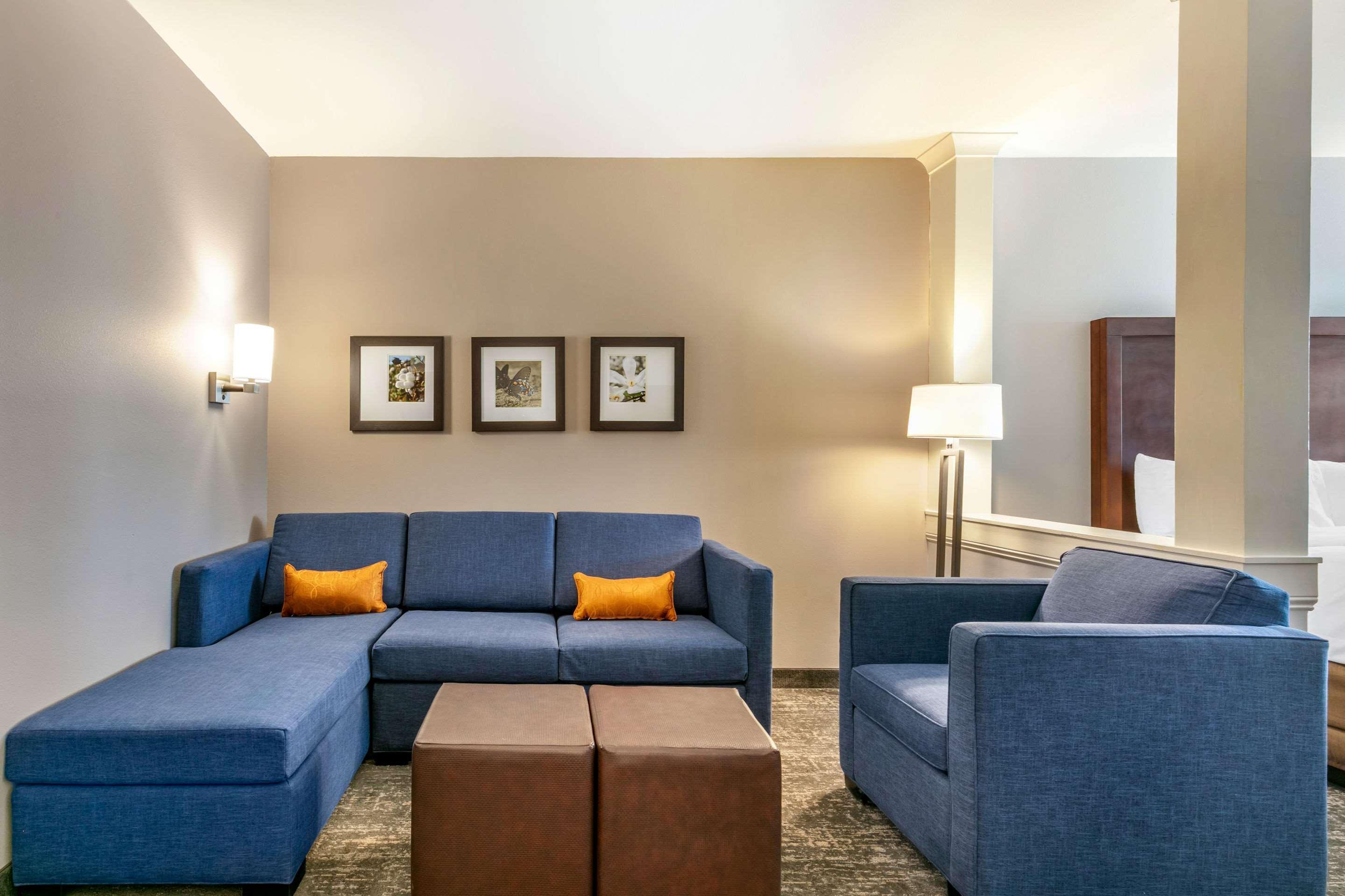 Comfort Suites North Tupelo Bagian luar foto