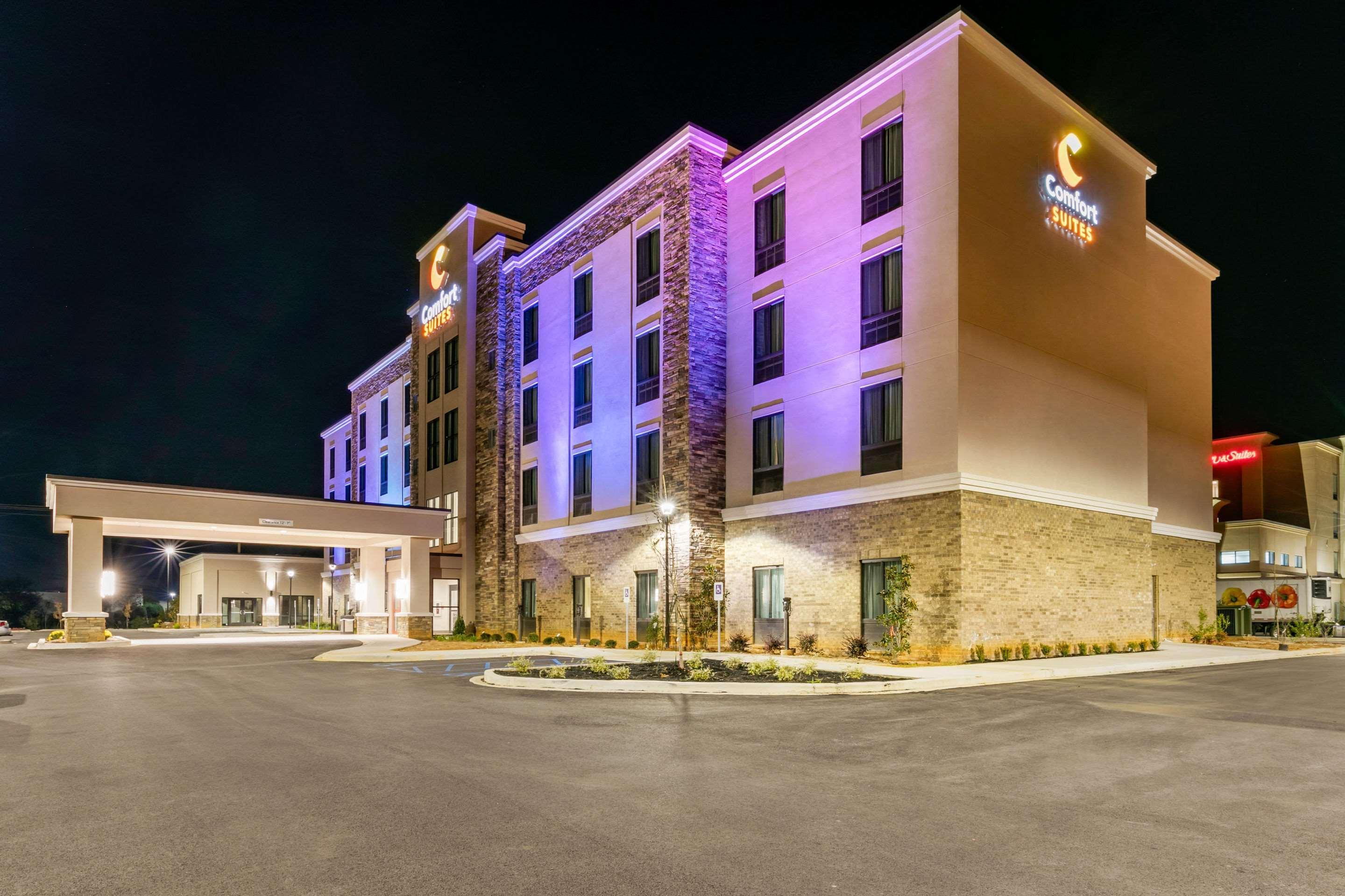 Comfort Suites North Tupelo Bagian luar foto