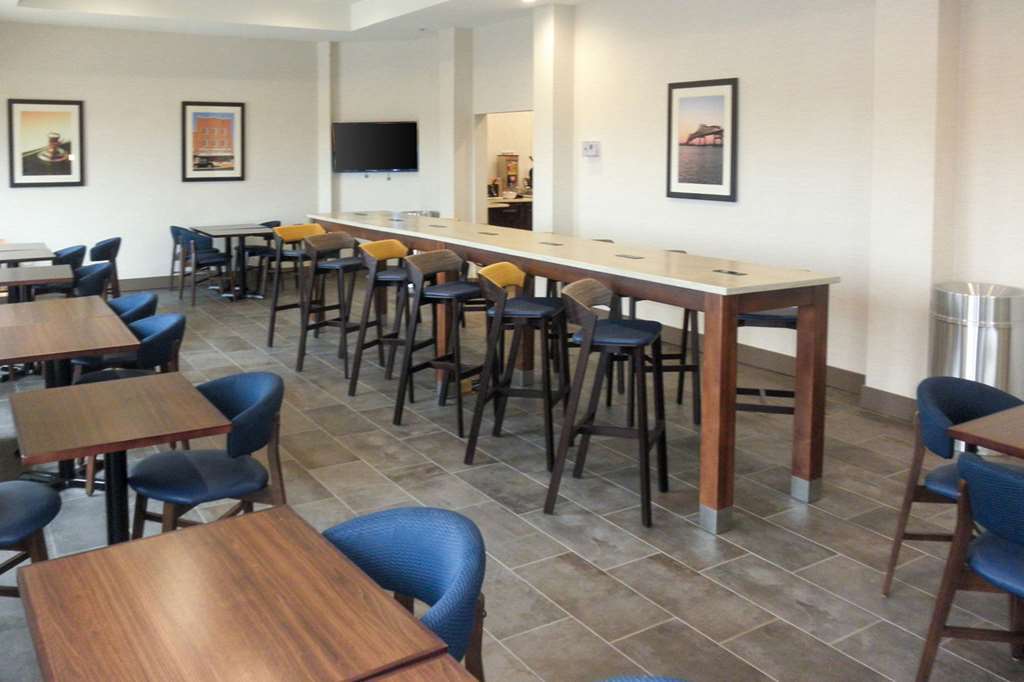 Comfort Suites North Tupelo Restoran foto
